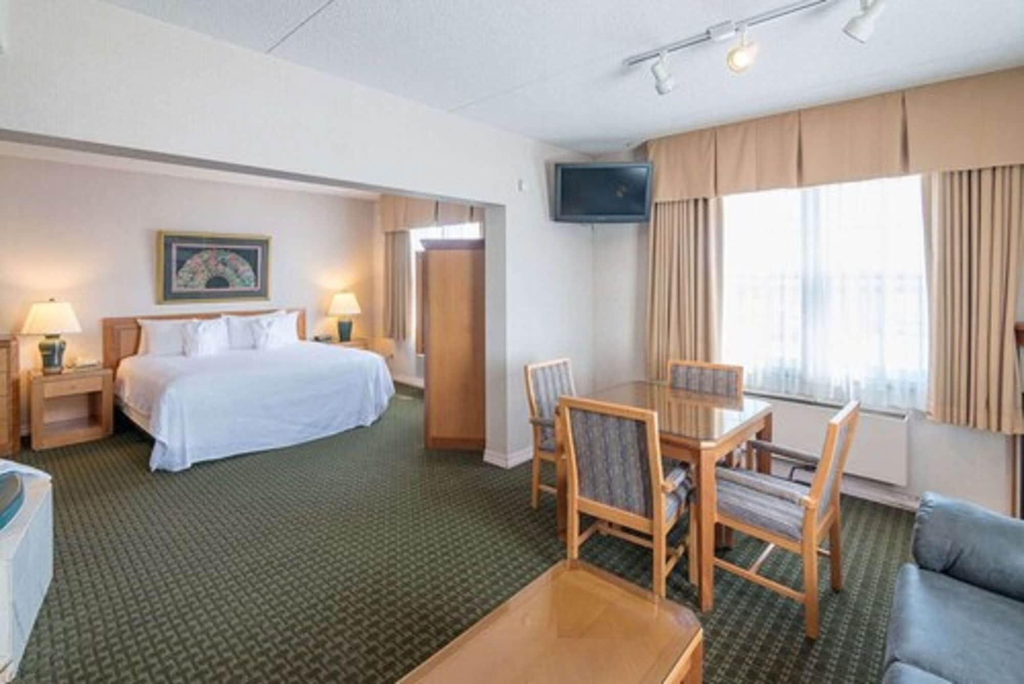 Ramada By Wyndham Thunder Bay Airlane Hotel المظهر الخارجي الصورة