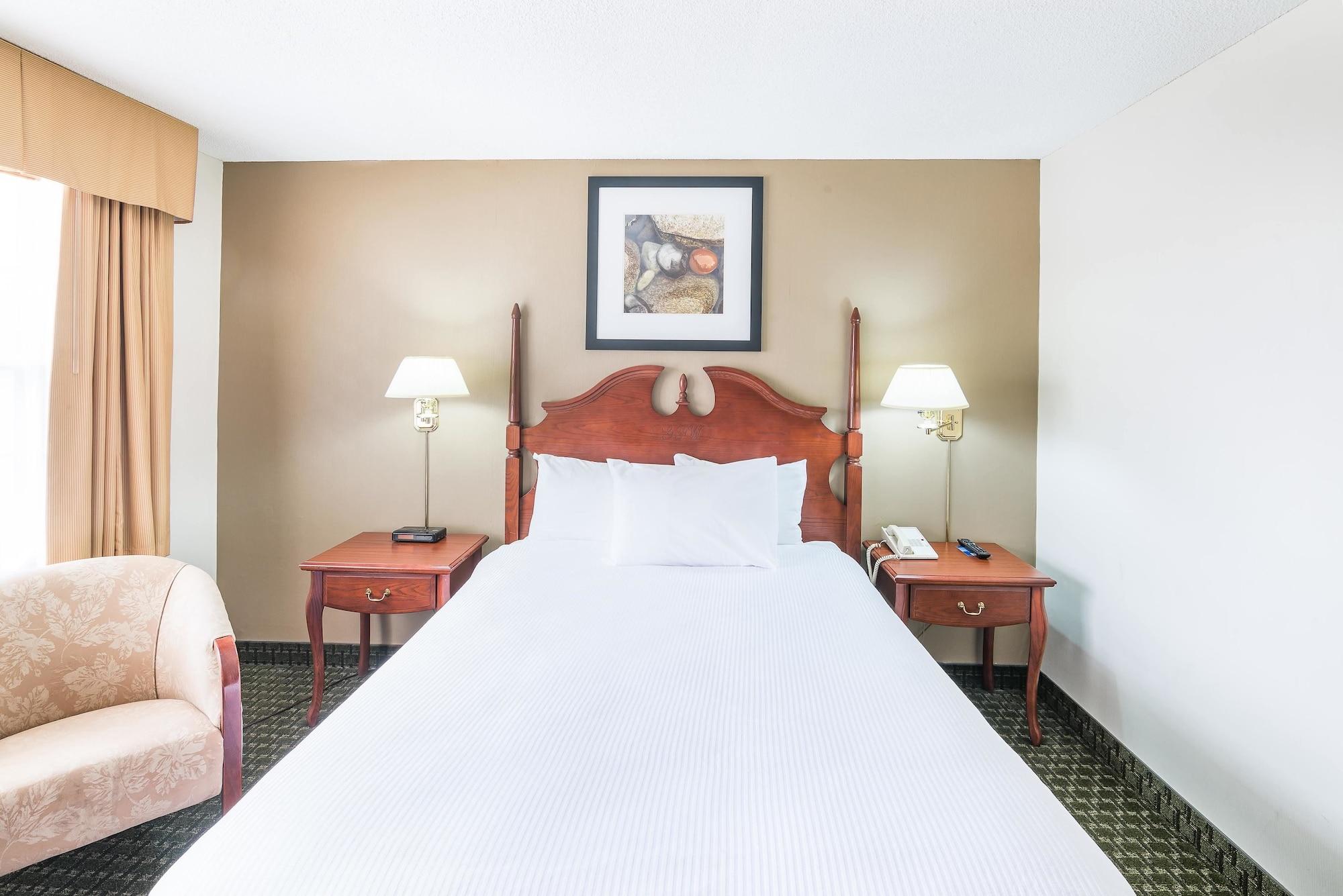 Ramada By Wyndham Thunder Bay Airlane Hotel المظهر الخارجي الصورة