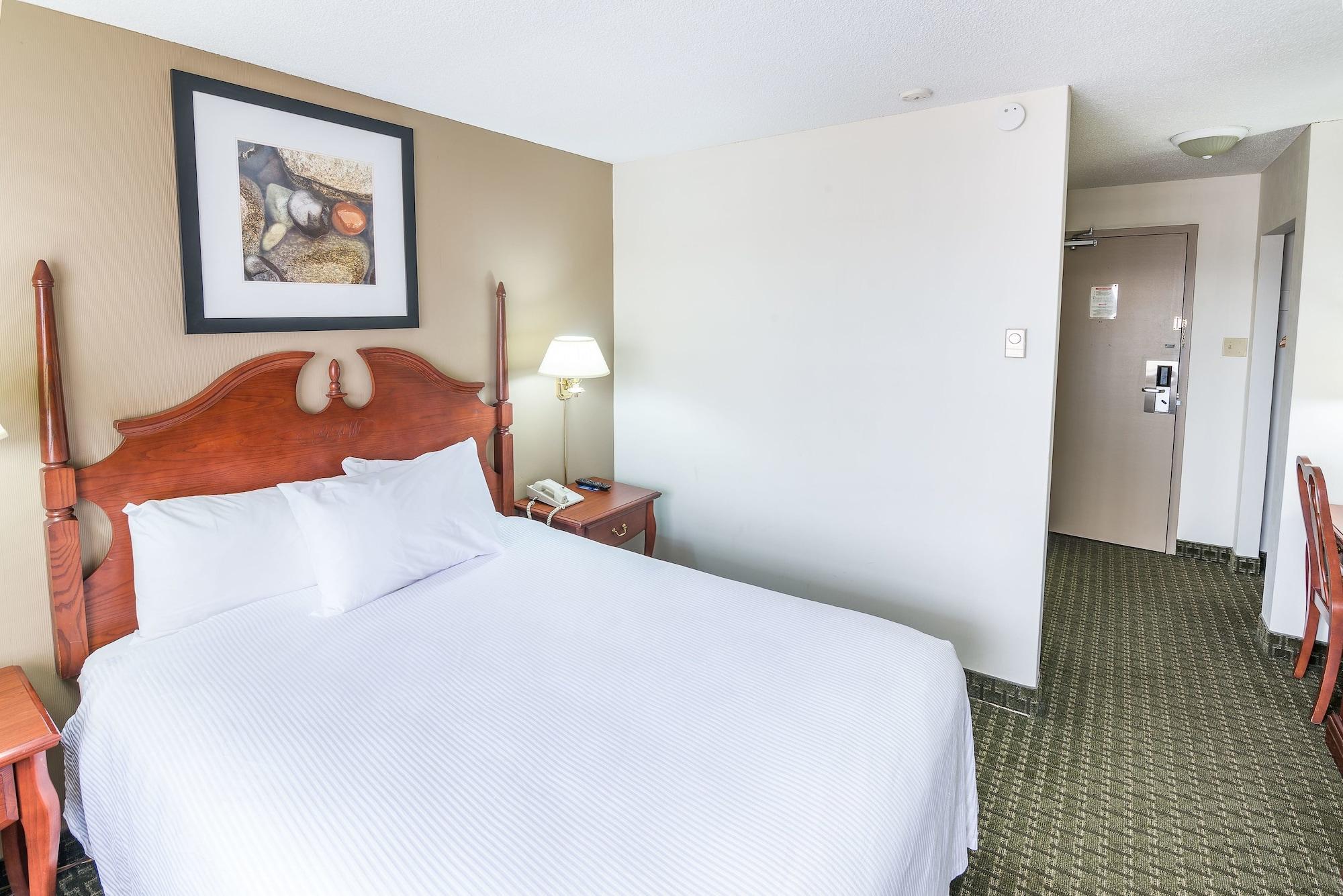 Ramada By Wyndham Thunder Bay Airlane Hotel المظهر الخارجي الصورة