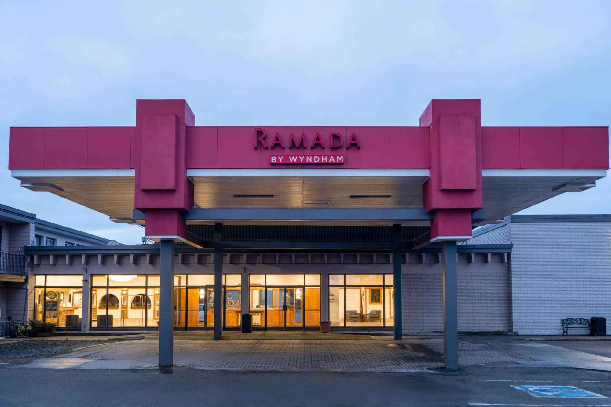 Ramada By Wyndham Thunder Bay Airlane Hotel المظهر الخارجي الصورة