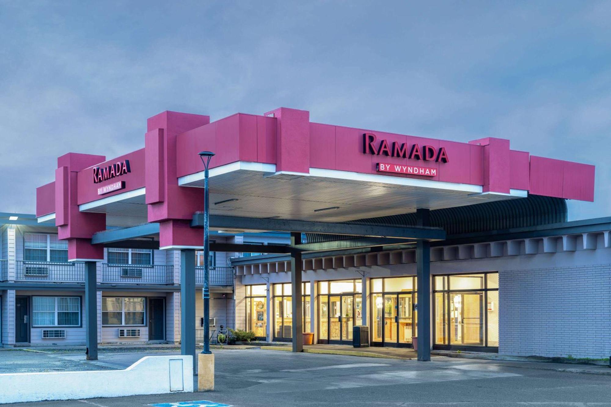 Ramada By Wyndham Thunder Bay Airlane Hotel المظهر الخارجي الصورة