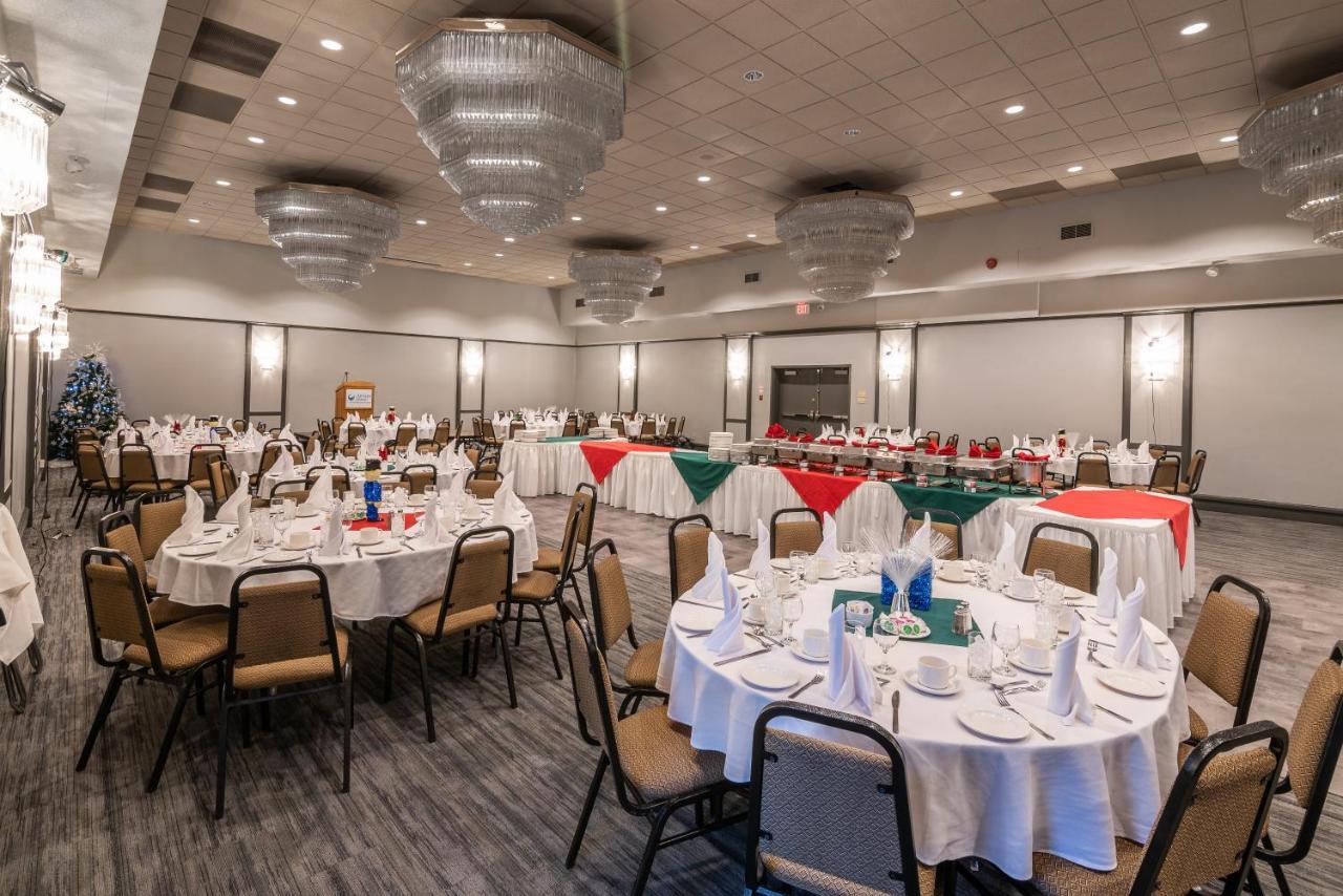 Ramada By Wyndham Thunder Bay Airlane Hotel المظهر الخارجي الصورة