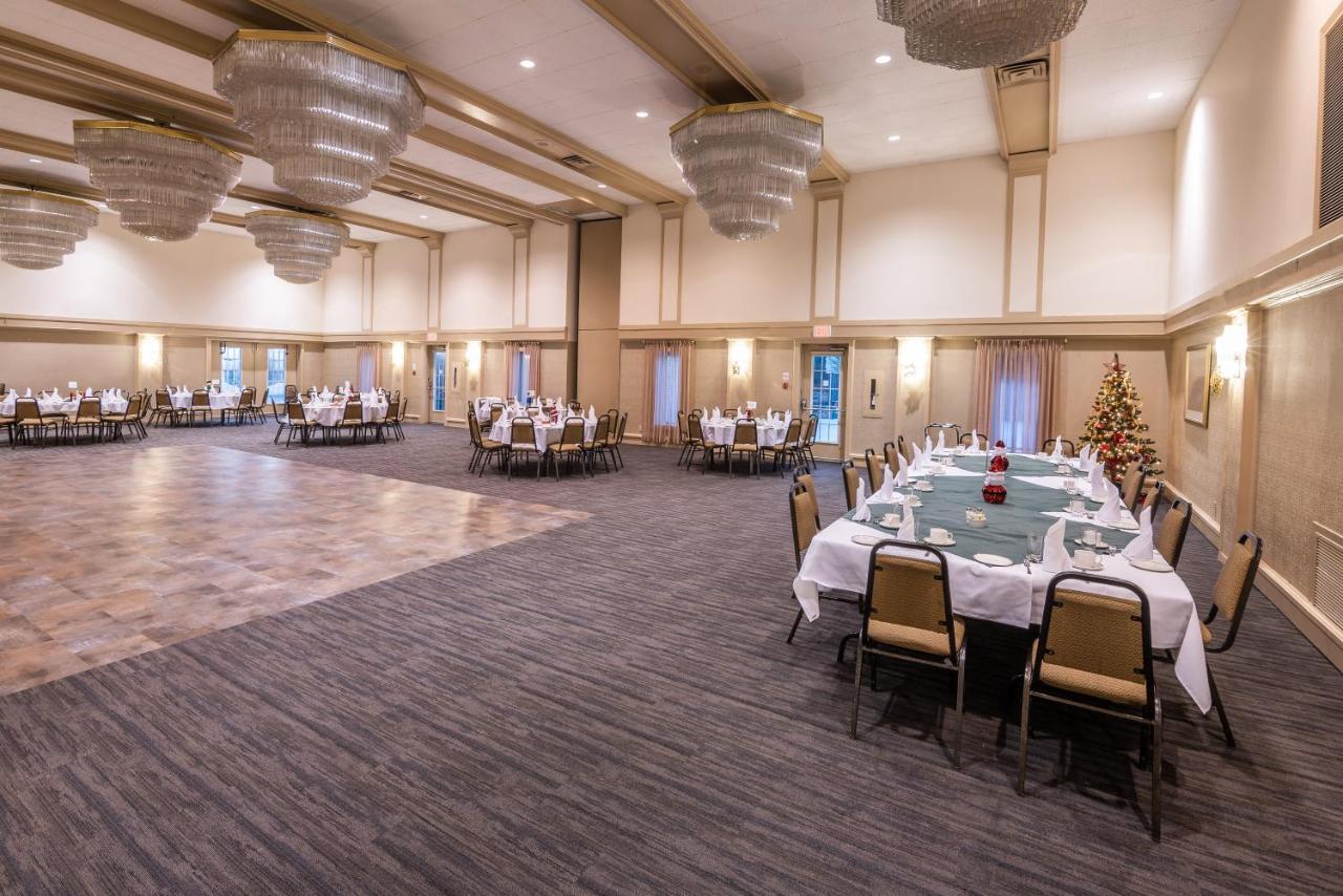 Ramada By Wyndham Thunder Bay Airlane Hotel المظهر الخارجي الصورة