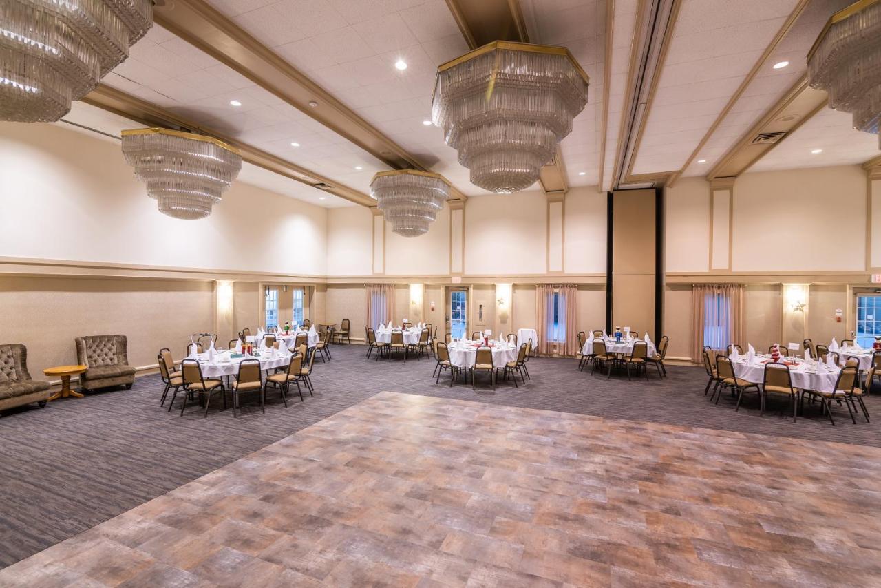 Ramada By Wyndham Thunder Bay Airlane Hotel المظهر الخارجي الصورة