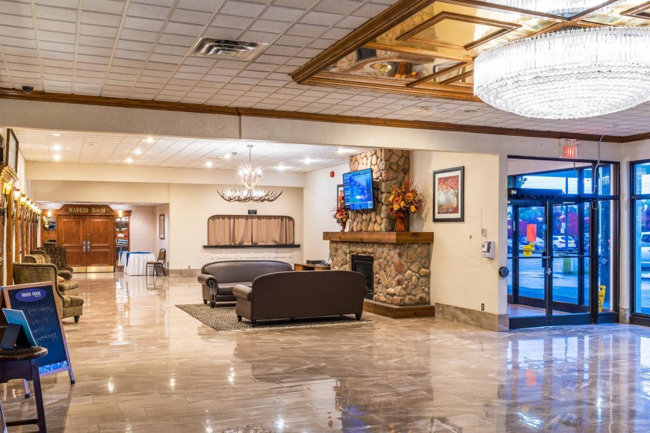 Ramada By Wyndham Thunder Bay Airlane Hotel المظهر الخارجي الصورة