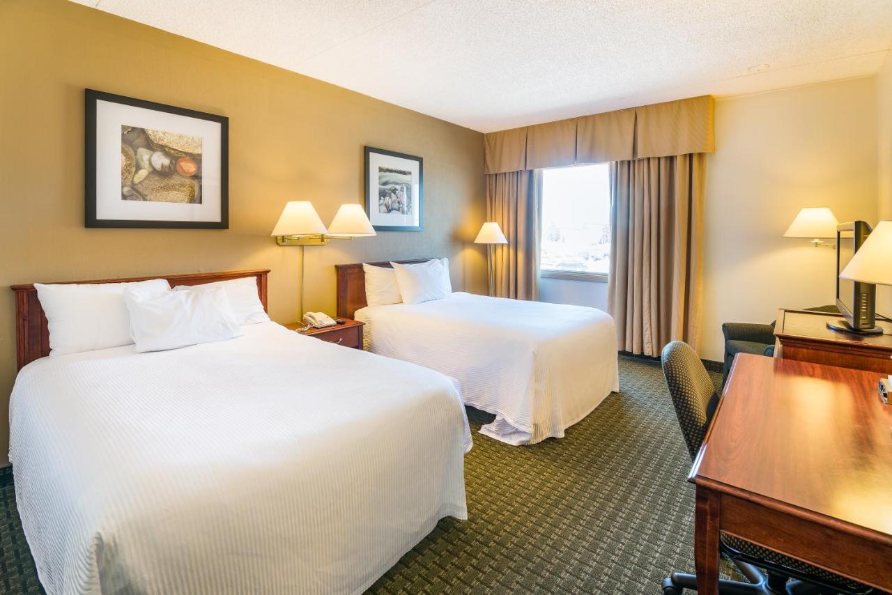 Ramada By Wyndham Thunder Bay Airlane Hotel المظهر الخارجي الصورة